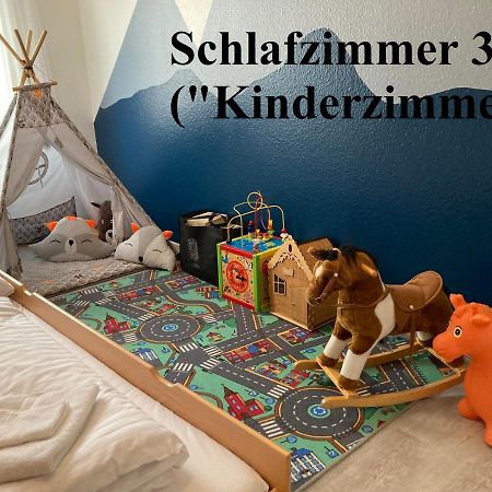 4-Zimmer Kinderfreundliche Ferienwohnung フリードリヒスハーフェン エクステリア 写真